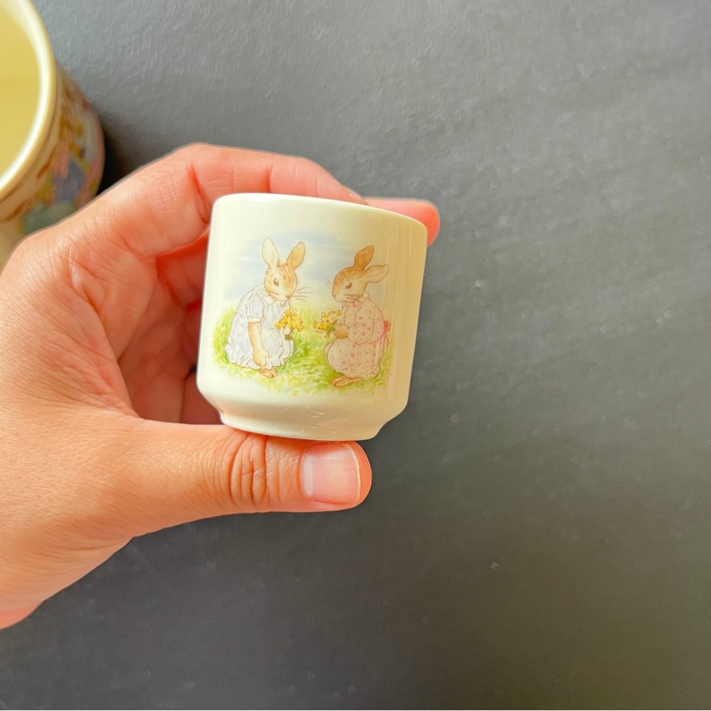 Vintage 1988 Royal Doulton Bunnykins Hug A Mug Two Handle Mug Cottagecore - Picture 9 of 11